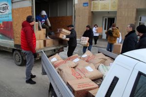 Сегодня из Еманжелинского района отправился груз с гуманитарной помощью на Донбасс
