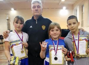 Кикбоксеры еманжелинской спортивной школы завоевали медали на турнирах в Челябинске и Екатеринбурге