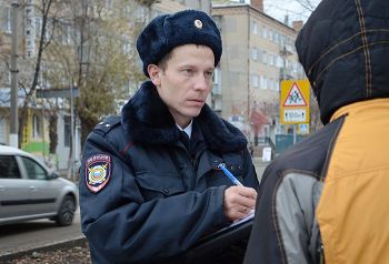 На участке лейтенанта еманжелинской полиции Александра Стецко более 2600 граждан