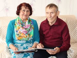 «Мы долгое эхо друг друга»: Ирина Алексеевна и Виктор Николаевич Дедышевы из Еманжелинского района уже 53 года вместе