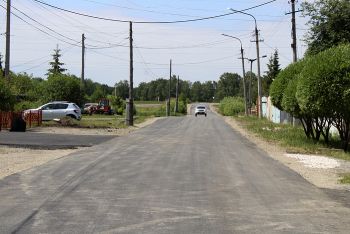 В Еманжелинском районе продолжается асфальтирование дорог