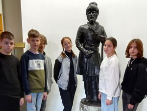 Еманжелинские школьники побывали на выставке в музее изобразительных искусств в Челябинске