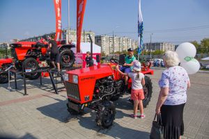 Еманжелинский мини-трактор «Уралец», один из брендов Челябинской области, стал героем выставки «Агро-2021»