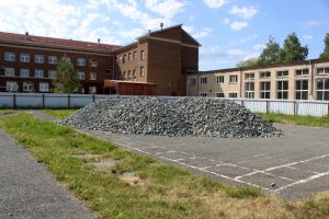 В Еманжелинске началось строительство новой спортплощадки на территории школы № 2