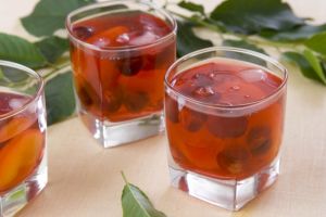 Центр гигиены и эпидемиологии советует еманжелинцам пить в жару компоты, морсы, зеленый чай