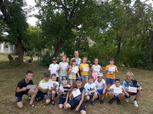 Отдыхающие в лагере красногорской 14-й школы дети сдают нормы ГТО