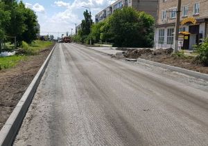 В Еманжелинском районе продолжается асфальтирование дорог
