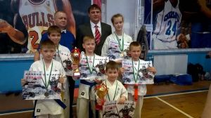 Еманжелинские каратисты вернулись с наградами с престижных областных соревнований