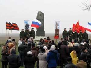 Памятник в окрестностях Армянска, 2017 год