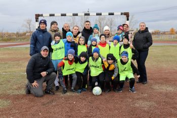Победители, родители и тренер Владимир Колотов