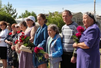 Дню памяти и скорби была посвящена вахта памяти, прошедшая у мемориала Славы в Еманжелинске