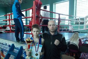 Боксер-победитель Сергей Вшивков и тренер Константин Ибрагимов
