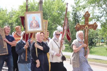 В Еманжелинске прошел крестный ход