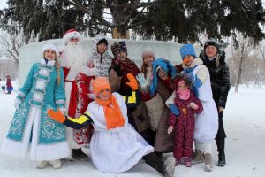 В Еманжелинске состоялось праздничное открытие новогоднего городка