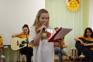 Волонтеры из Зауральского Еманжелинского района провели конкурсно-музыкальную программу в центре помощи детям «Радуга» в Коркино