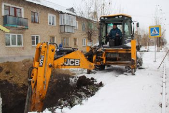 В поселке Красногорском Еманжелинского района завершаются работы по капитальному ремонту водопроводных сетей