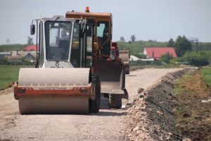 В этом году в Еманжелинском районе заасфальтировали уже семь дорог