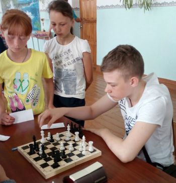 Шахматисты пяти еманжелинских школ разыграли кубок