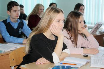 Школам Челябинской области советуют последние дни учебы накануне зимних каникул сделать облегченными