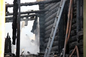 В Еманжелинском районе во время пожара погиб 23-летний молодой человек