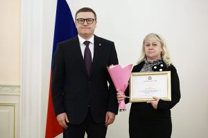 Социальный работник Татьяна Гурова из Еманжелинска удостоена звания лауреата премии губернатора Челябинской области