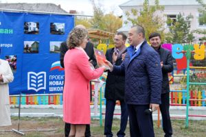 Глава района Евгений Светлов отметил благодарностью коллектив детсада в лице его руководителя Ирины Максимовой