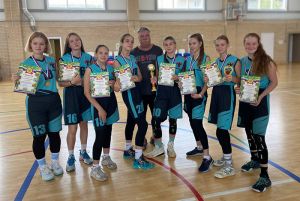 Баскетболистки еманжелинской спортивной школы заняли первое место в открытом турнире, посвященном 200-летию Карабаша