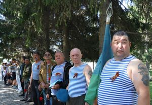 В Еманжелинске прошел митинг, посвященный Дню Воздушно - десантных войск
