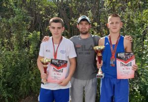 Ничья: спортсмены Свердловской и Челябинской областей сошлись на боксерском ринге