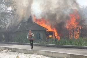В Еманжелинске сгорел частный дом