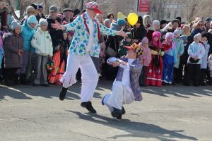 Сегодня жители Еманжелинского района продолжали праздновать широкую Масленицу