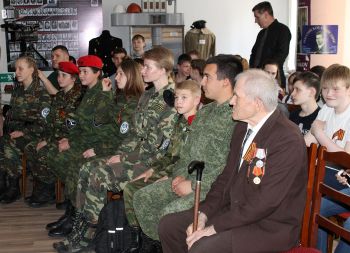 В еманжелинском музее прошла встреча с поисковиками-юнармейцами, вернувшимися из Крыма