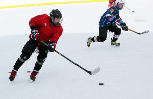После «каникул» хоккеисты Еманжелинска вновь вышли на лед