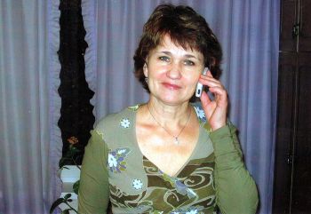 Всегда на позитиве: Лариса Валентиновна Фролова много лет живет в Еманжелинске, хотя родилась и выросла в Челябинске