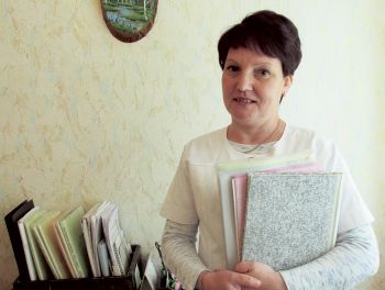 Елена Смольникова шестой год трудится старшей медсестрой амбулатории в поселке Зауральском Еманжелинского района