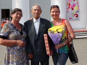 В Красногорском Еманжелинского района вручили награды юбилярам, долгожителям, спортсменам…