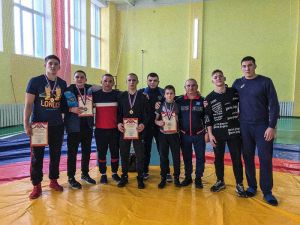 Борцы Еманжелинского района завоевали пять медалей чемпионата и первенства Челябинской области в Карталах