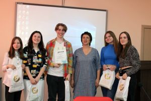 Еманжелинские юнкоры выиграли интеллектуальную игру, открывшую экошколу для журналистов Челябинской области