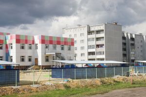 Новостройки в Еманжелинске: детский сад и многоквартирный дом
