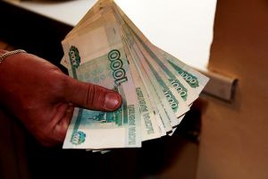 В Верхнеуральском районе на карту гражданина неисправный банкомат зачислил почти 620 тысяч рублей