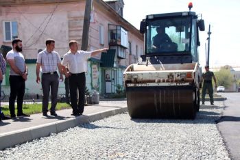 В Еманжелинском районе началось асфальтирование дорог