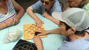 Еманжелинцы приняли участие в семинаре на озере Еткуль по обучению настольным играм, адаптированным для слабовидящих