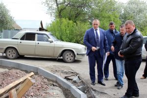 На асфальтирование и благоустройство дворов в этом году Еманжелинскому району выделено 18,8 миллиона рублей