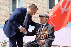Фронтовики Еманжелинского района принимали поздравления с Днем Победы