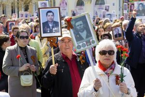 Праздник открыл &quot;Бессмертный полк&quot;, акция прошла в четвертый раз