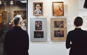 Еманжелинские художники приняли участие в коллективной выставке в областном центре