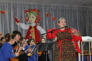 Еманжелинский муниципальный русский оркестр «Садко» дал первый концерт из серии «Будем знакомы…»