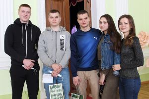 Братья Иван и Александр Куклины, Сергей Петров и его группа поддержки