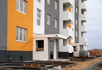 99 квартир в двух строящихся в Еманжелинске пятиэтажках жители получат бесплатно по целевым программам