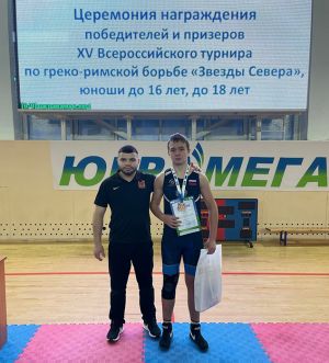 Красногорский борец Матвей Калашников вернулся из Сургута с бронзой